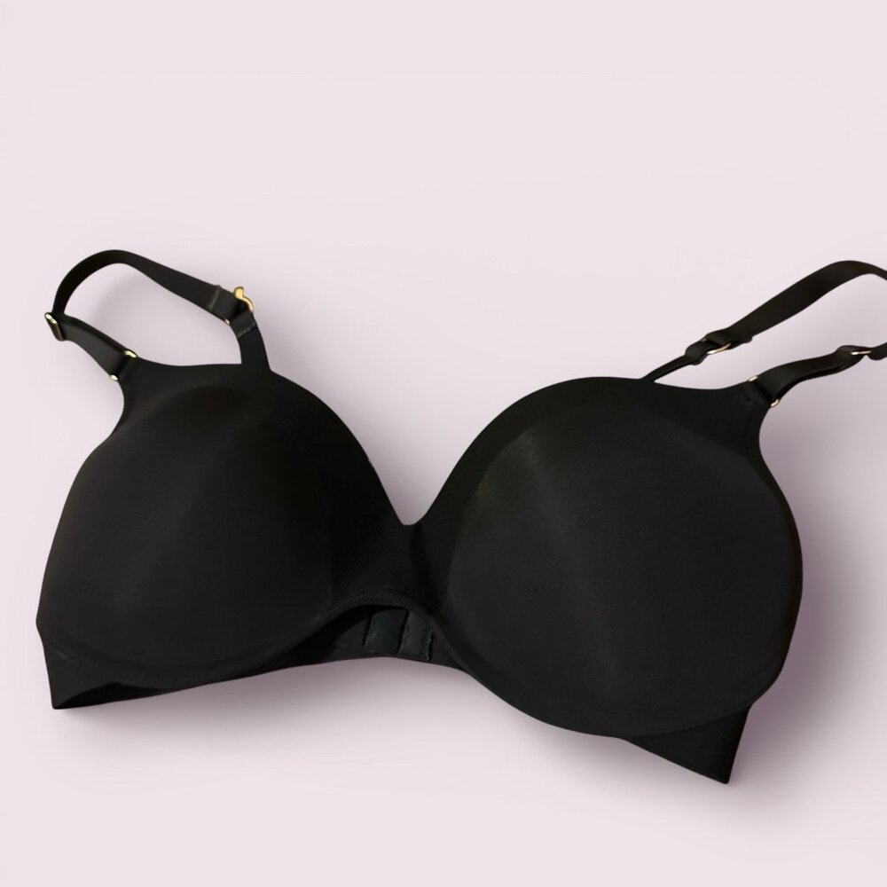 Lively Black Bra 34‎ D Wireless Push Up Convertible All Day Deep V T-shirt